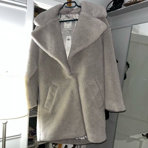 NWT Abercrombie & Fitch Teddy Coat size M fits like L - Picture 4 of 5
